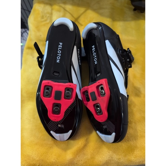 PELOTON Bike Cycling Shoes Women's Size 39 US SIZE 8 PL-SH-B-39 BLACK / WHITE - Picture 1 of 8